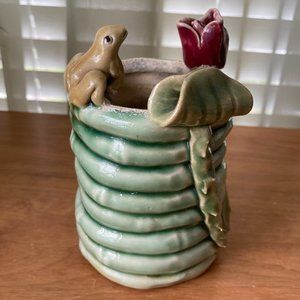 Vintage Heavy Pottery Frog Planter Vase   4"